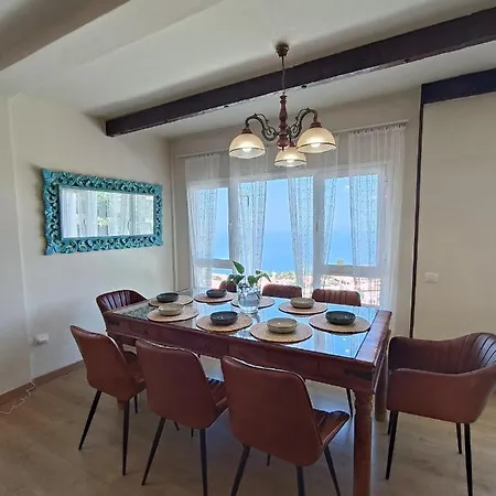 Lux Carmen Amazing Ocean View 别墅